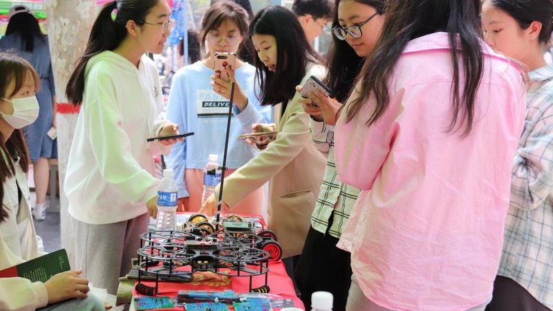 企业云原生架构转型：如何实现高效与安全**